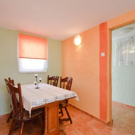 Lejlighed Two-bedroom In Pavicini/istrien 27314